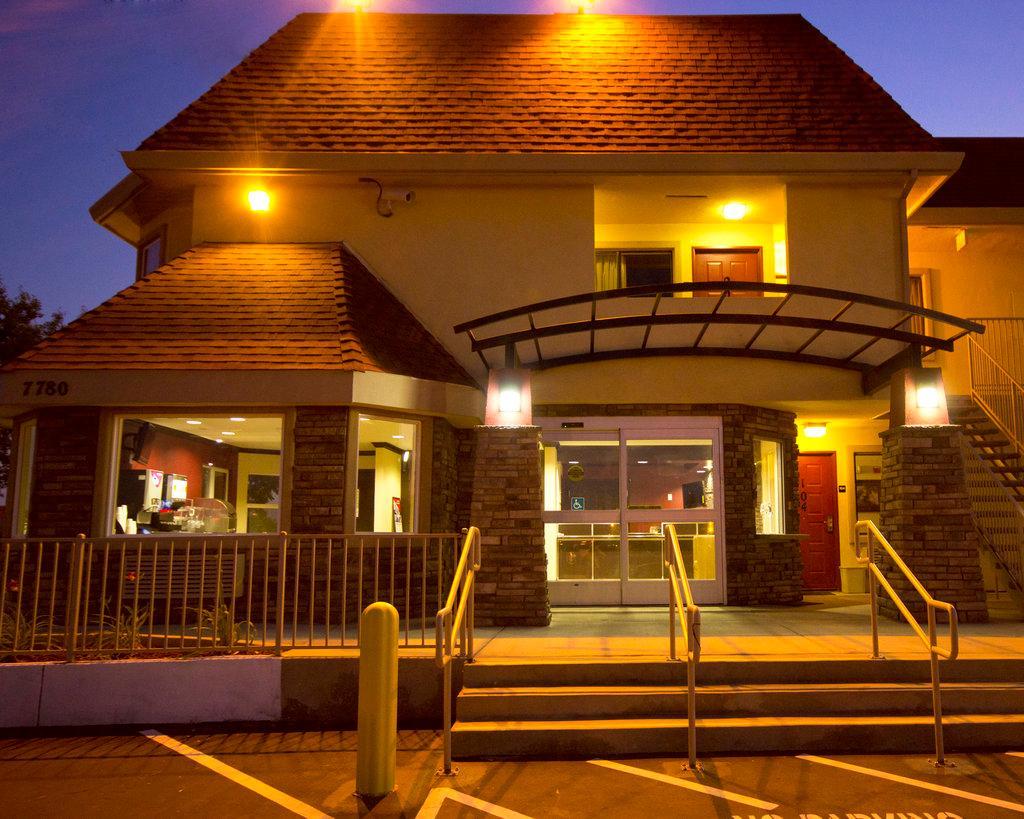 Quality Inn Elk Grove-סקרמנטו מראה חיצוני תמונה