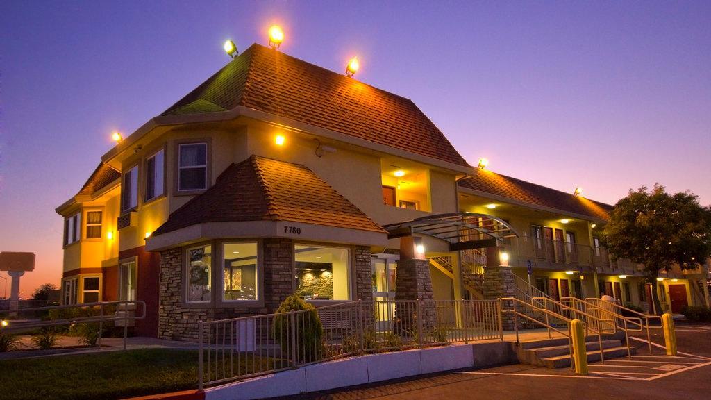 Quality Inn Elk Grove-סקרמנטו מראה חיצוני תמונה