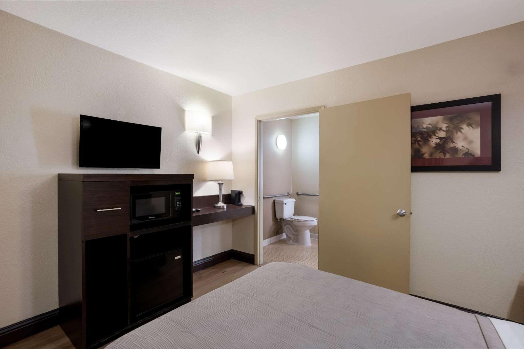 Quality Inn Elk Grove-סקרמנטו מראה חיצוני תמונה
